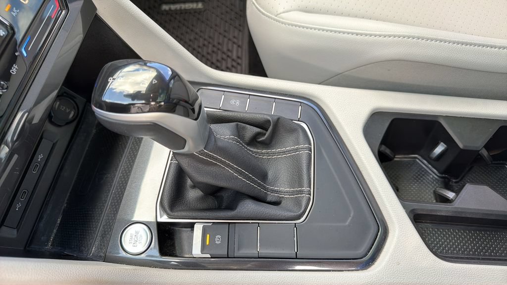 Used 2023 Volkswagen Tiguan SE FWD image 14