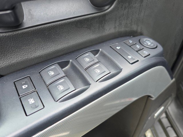 Used 2018 Chevrolet Silverado 2500 LTZ w/ Vortec Plus Package image 24