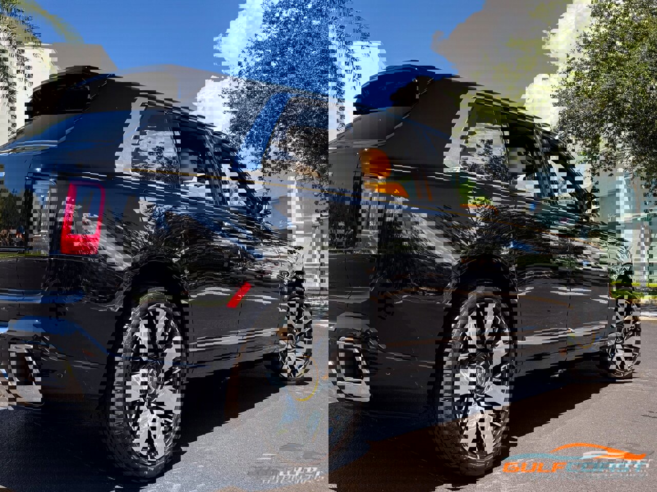 Used 2025 Rolls-Royce Cullinan image 64