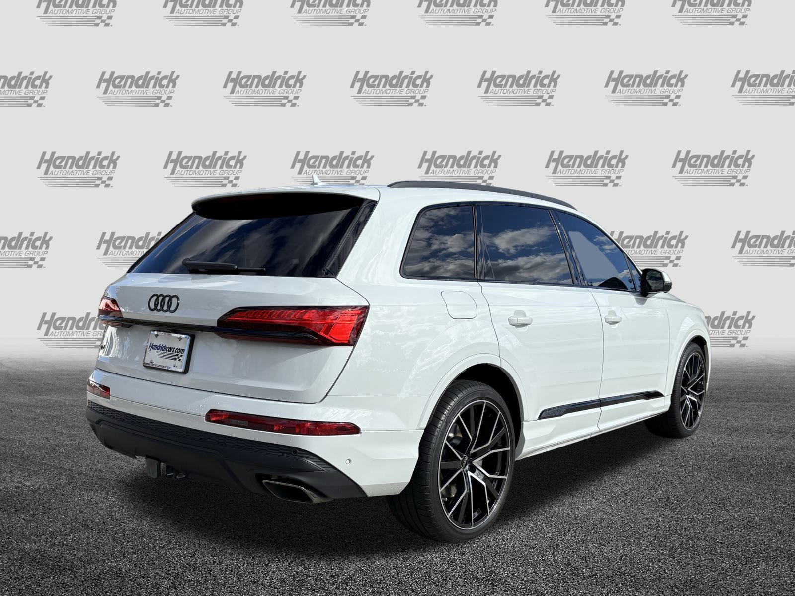 Used 2025 Audi Q7 3.0T Prestige image 10