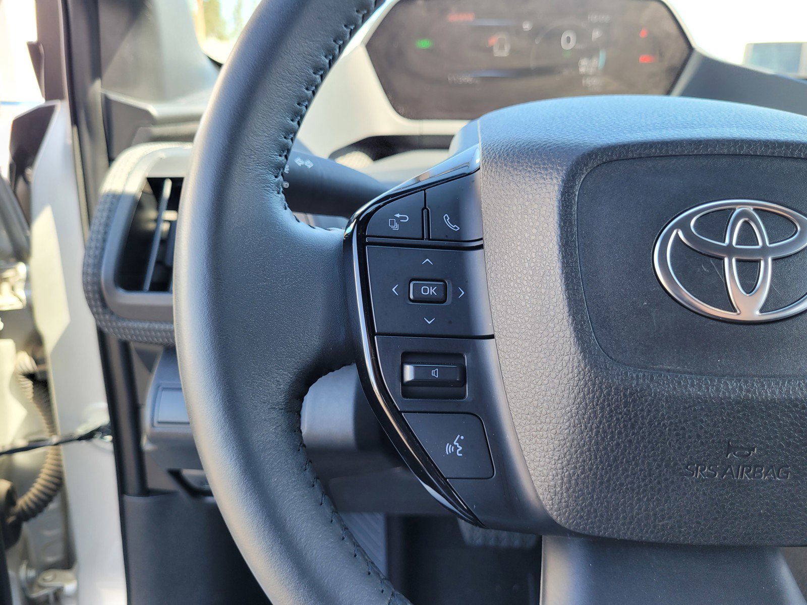 Used 2024 Toyota bZ4X FWD w/ Weather Package image 22