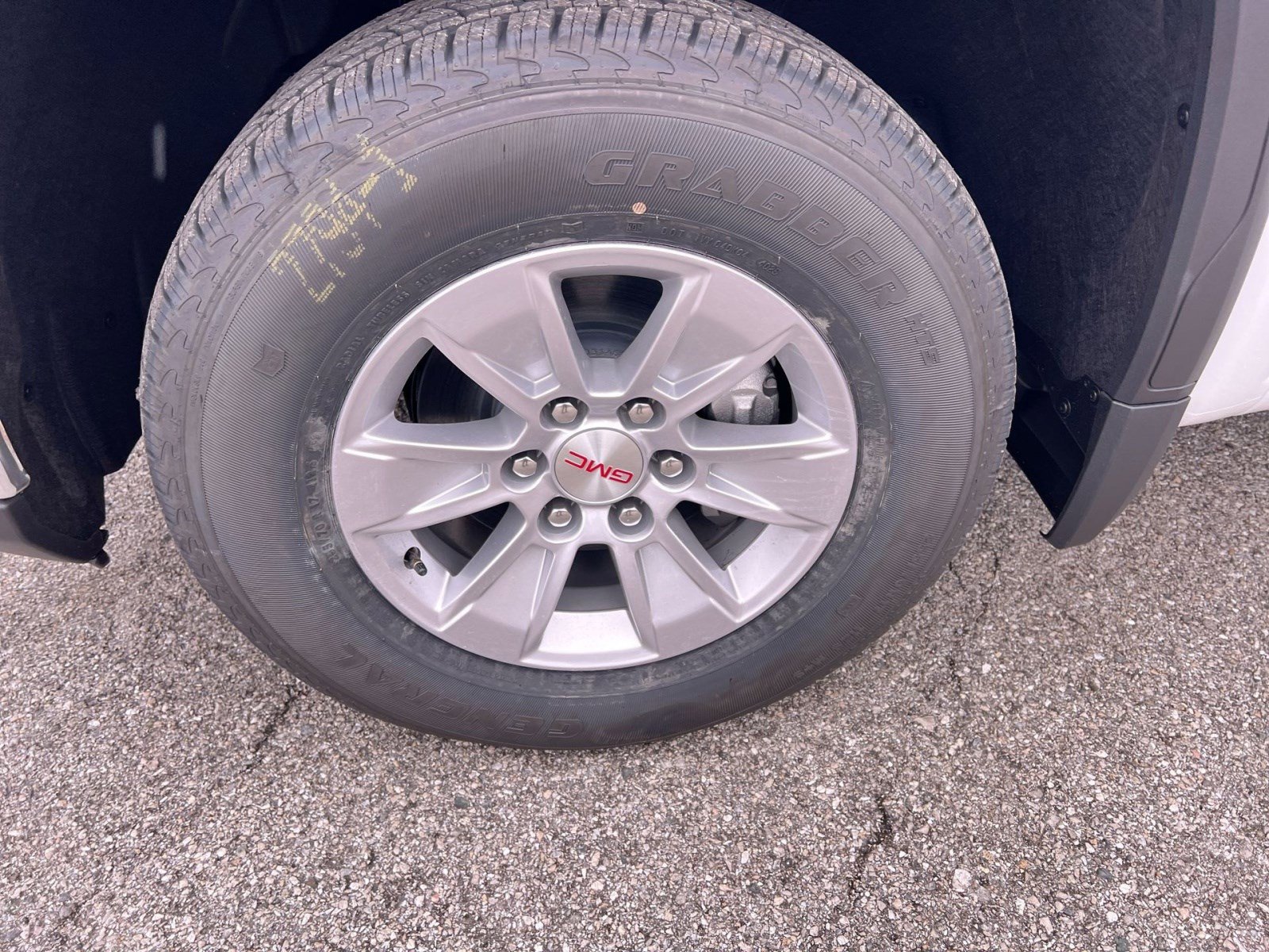 New 2026 GMC Sierra 1500 SLE image 10