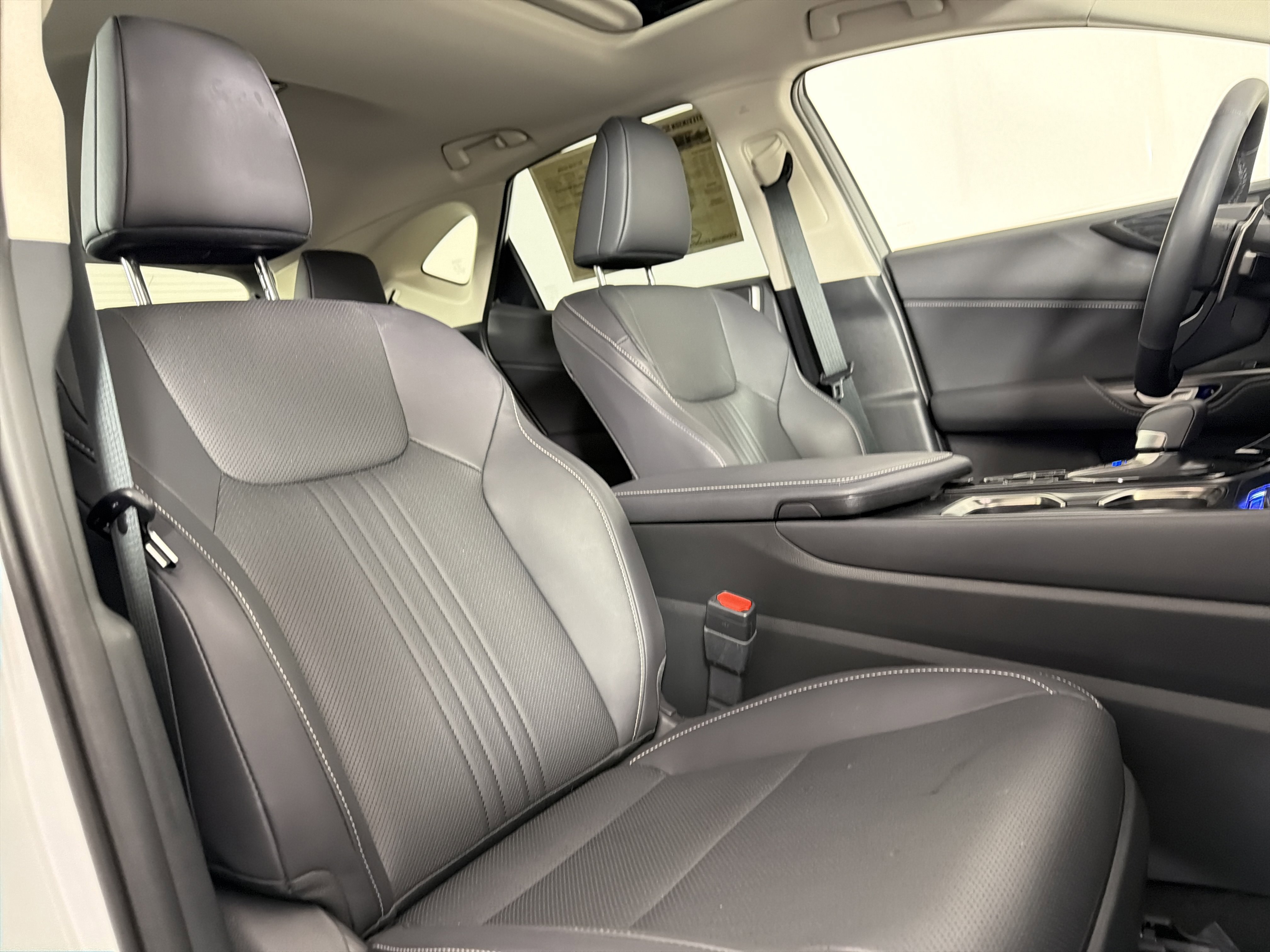 Certified 2025 Lexus NX 350h AWD w/ Accessory Package (2T) image 28