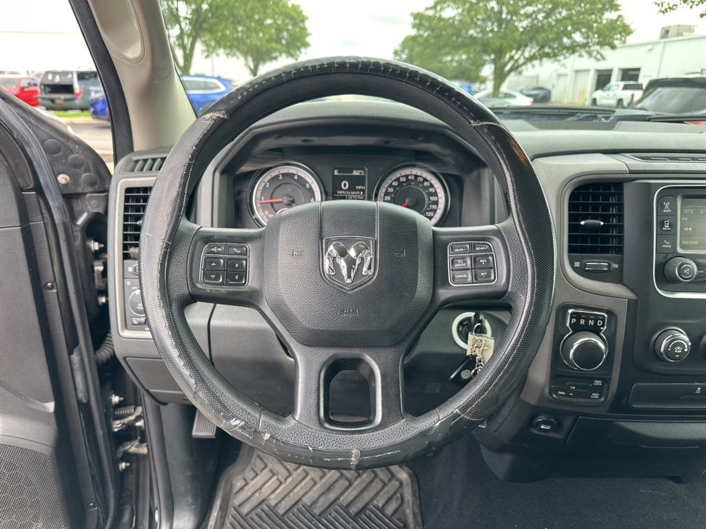 Used 2018 RAM 1500 Express w/ Black Ram 1500 Express Group AWD/4WD image 20