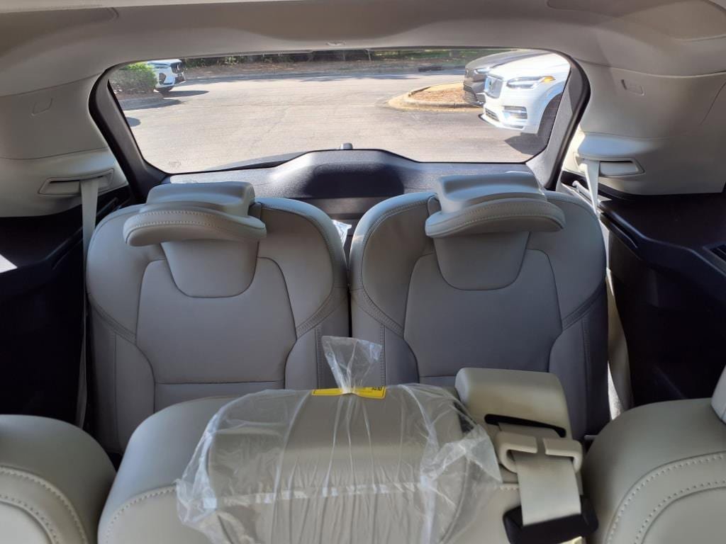 New 2026 Volvo XC90 B6 Ultra w/ Protection Package AWD/4WD image 18