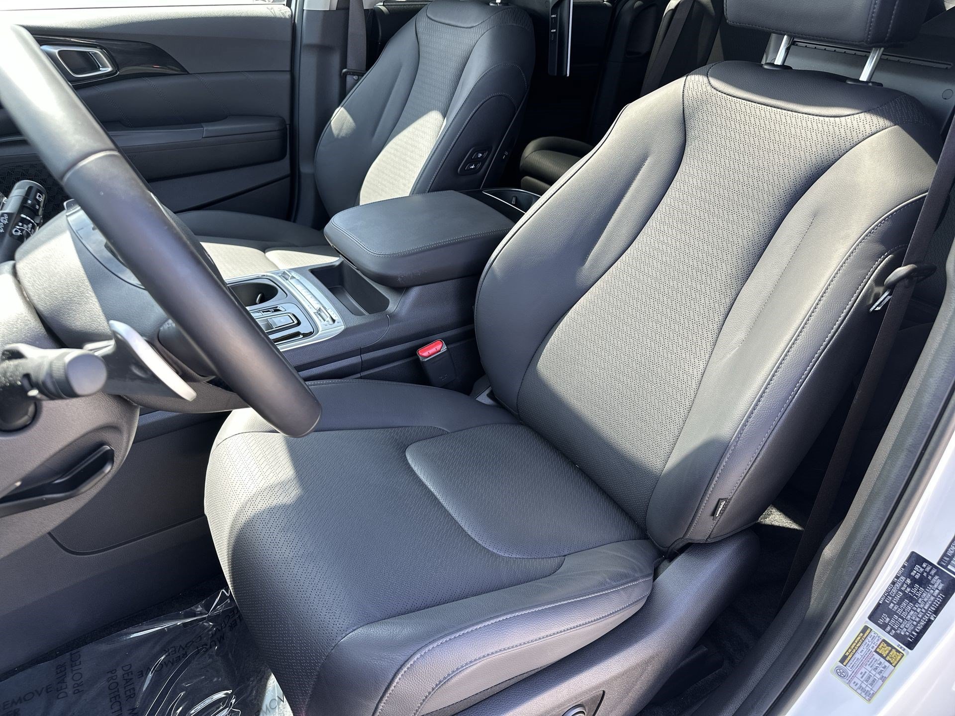 Certified 2026 Kia Carnival SX Prestige FWD image 13