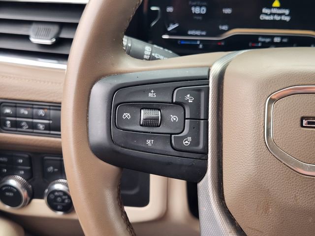 Used 2023 GMC Yukon Denali w/ LPO, Floor Liner Package AWD/4WD image 28