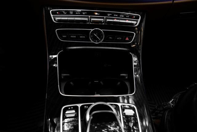 Used 2020 Mercedes-Benz E 450 4MATIC Cabriolet image 44