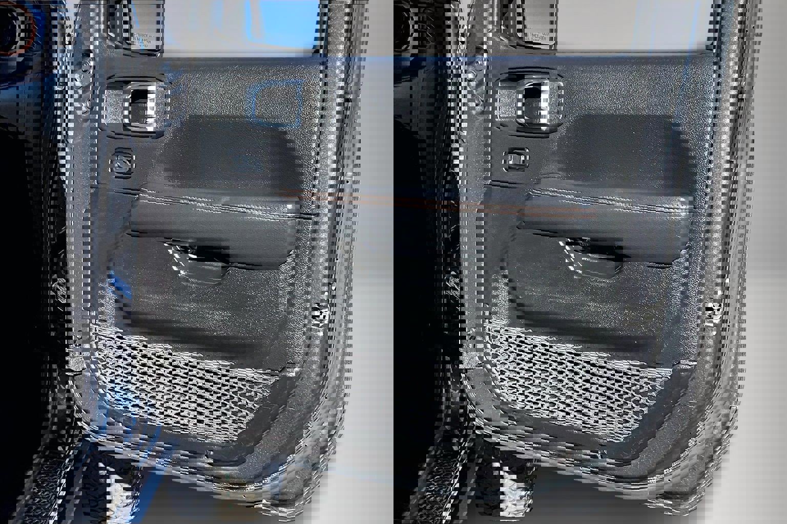 Used 2023 Jeep Gladiator Mojave w/ Cold Weather Group image 29