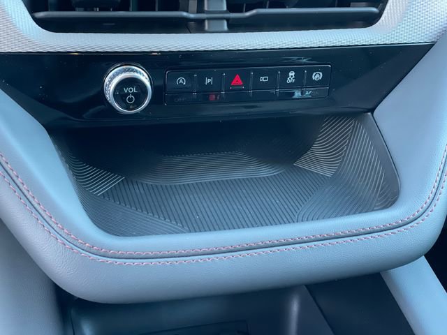 New 2026 Ford Explorer Active RWD image 13