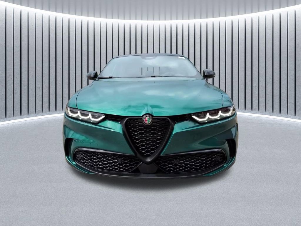 Used 2025 Alfa Romeo Tonale Veloce w/ Premium Package image 18