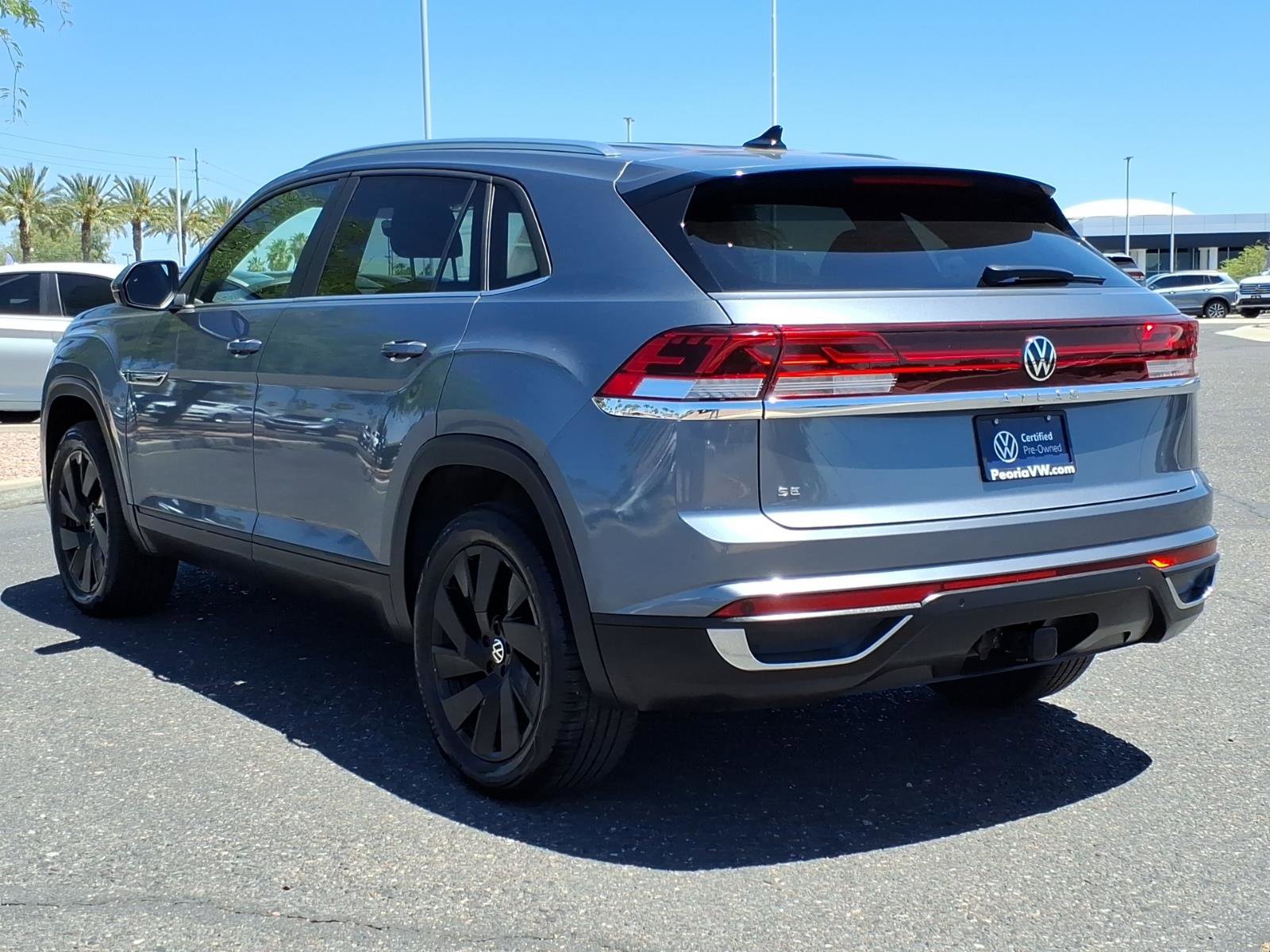 Certified 2024 Volkswagen Atlas Cross Sport SE FWD image 5