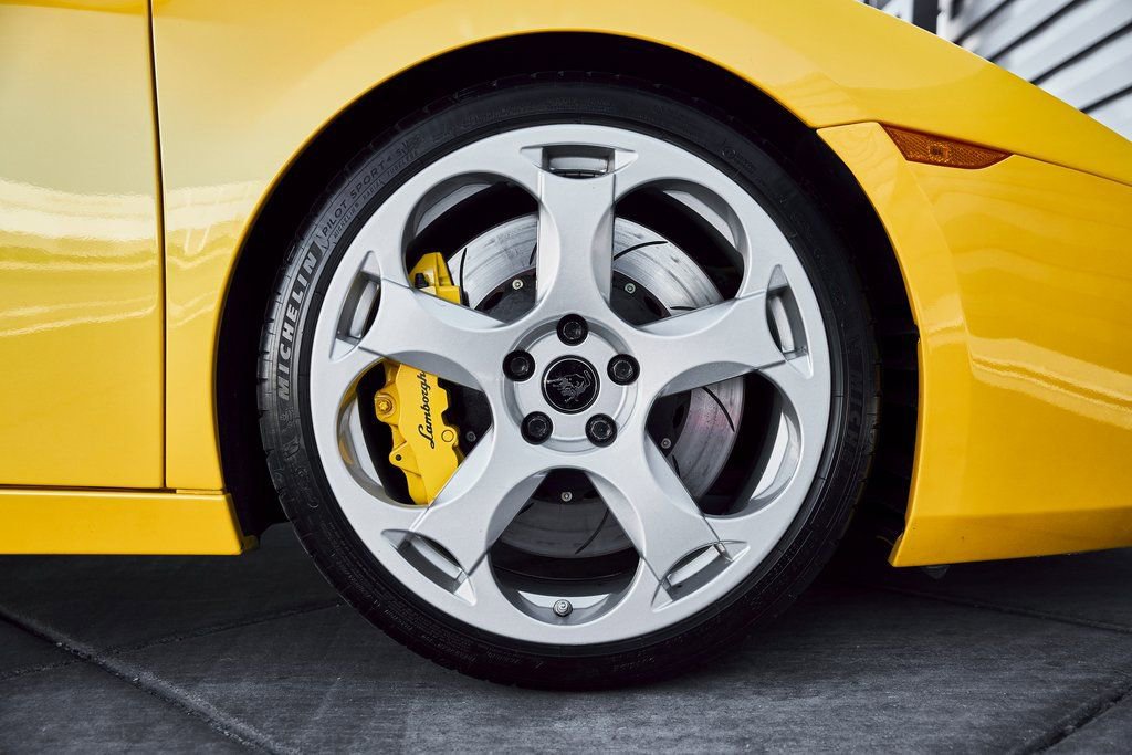 Used 2005 Lamborghini Gallardo image 29