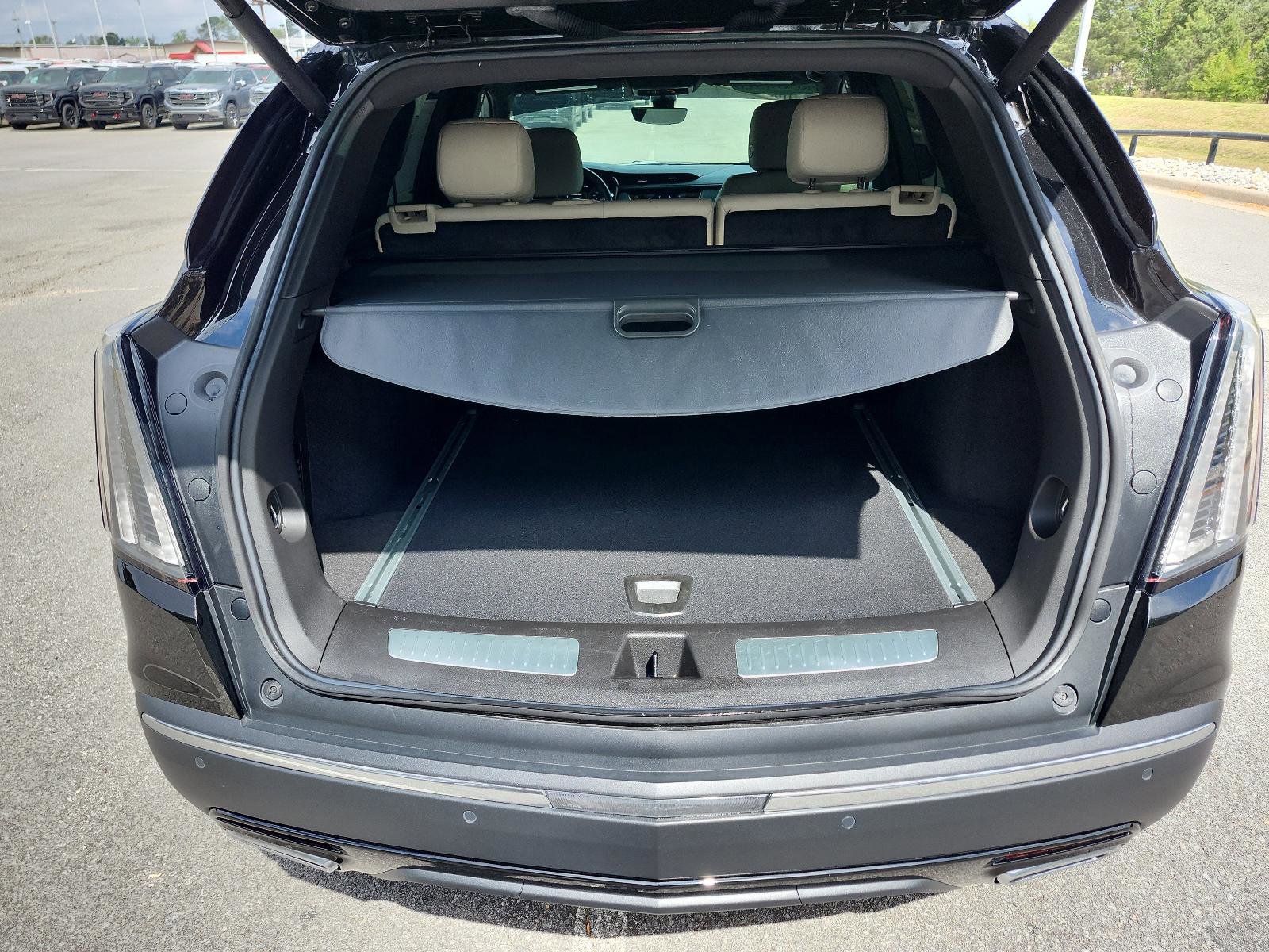 Used 2025 Cadillac XT5 Sportv w/ Technology Package image 11