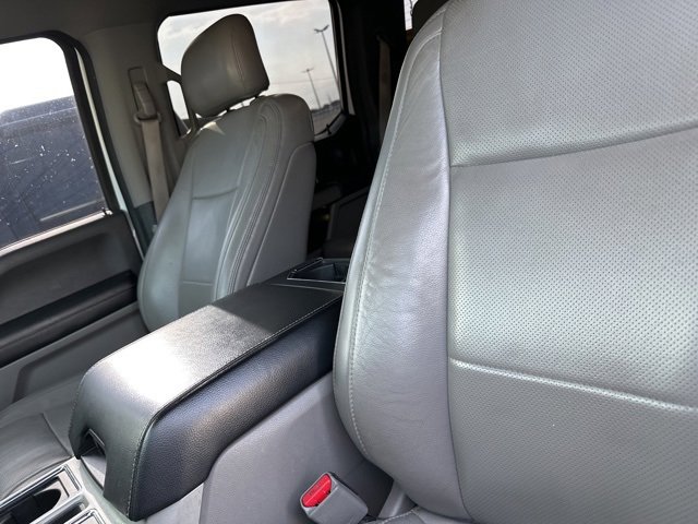 Used 2017 Ford F150 Lariat image 19