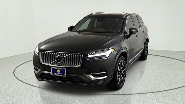 Certified 2023 Volvo XC90 B5 Plus AWD/4WD image 2