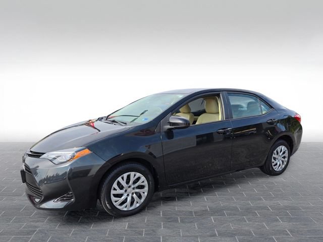Used 2017 Toyota Corolla LE w/ Carpet Mat Package (TMS) FWD image 3