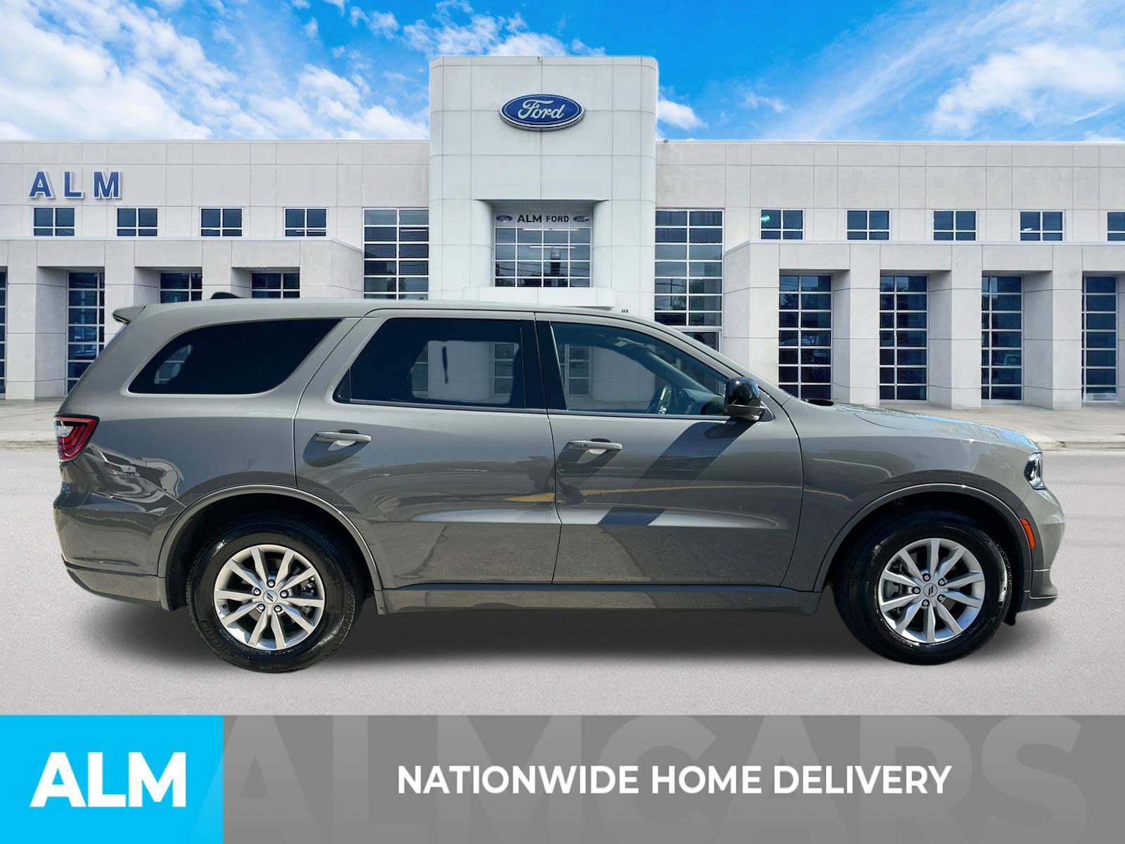 Used 2025 Dodge Durango GT RWD image 4