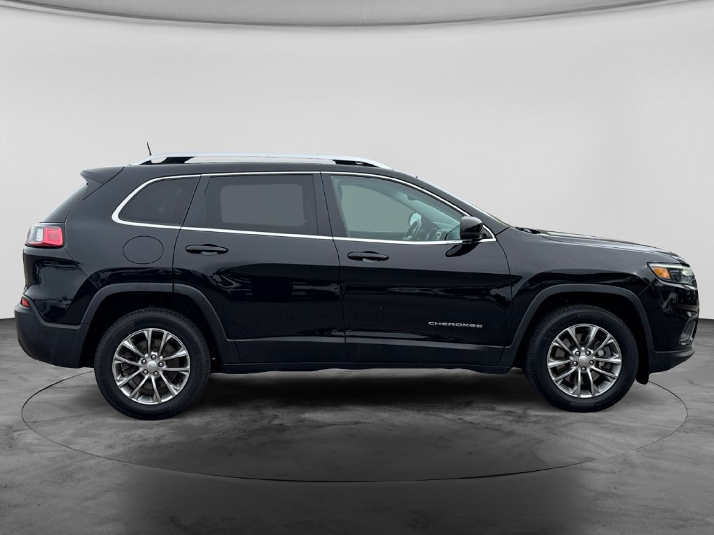 Used 2019 Jeep Cherokee Latitude Plus w/ Comfort/Convenience Group AWD/4WD image 10