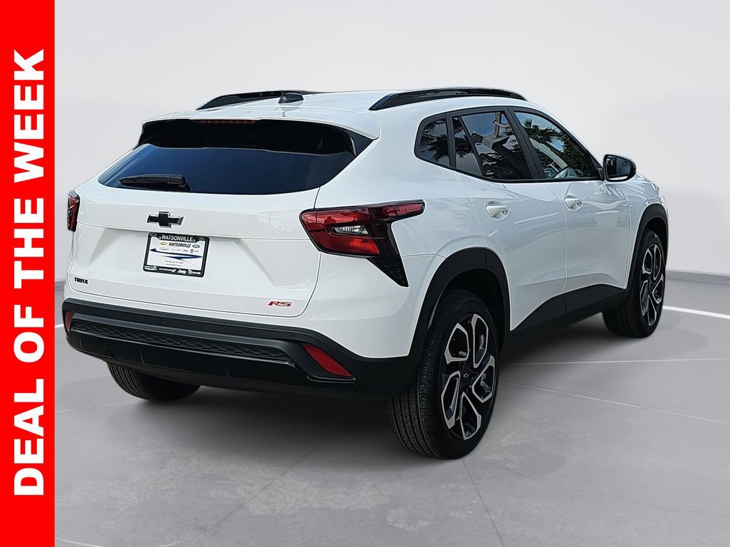 New 2025 Chevrolet Trax RS w/ Sunroof Package image 3