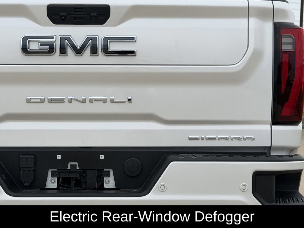 Used 2025 GMC Sierra 2500 Denali Ultimate AWD/4WD image 9
