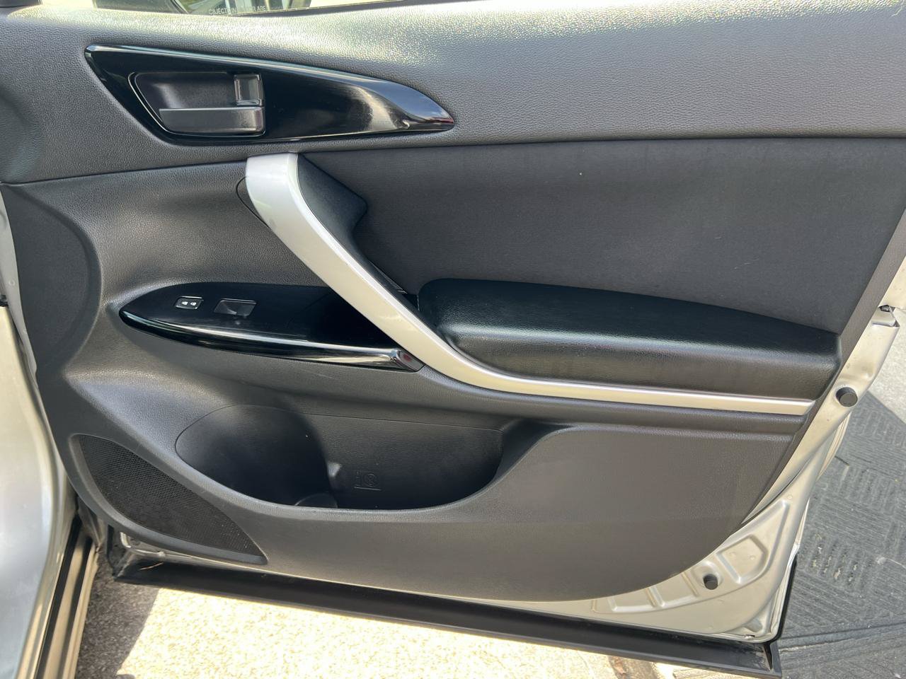 Used 2019 Mitsubishi Eclipse Cross LE AWD/4WD image 18
