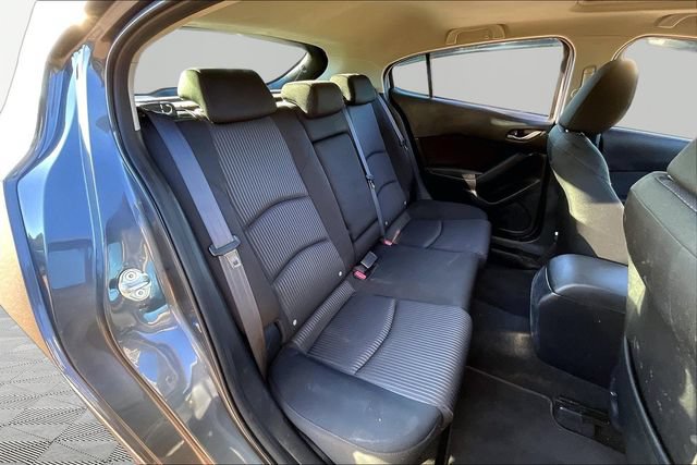 Used 2016 MAZDA MAZDA3 i Touring FWD image 17