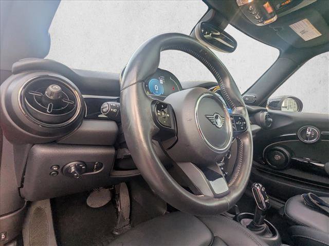 Used 2022 MINI Cooper S w/ Premium Package image 9