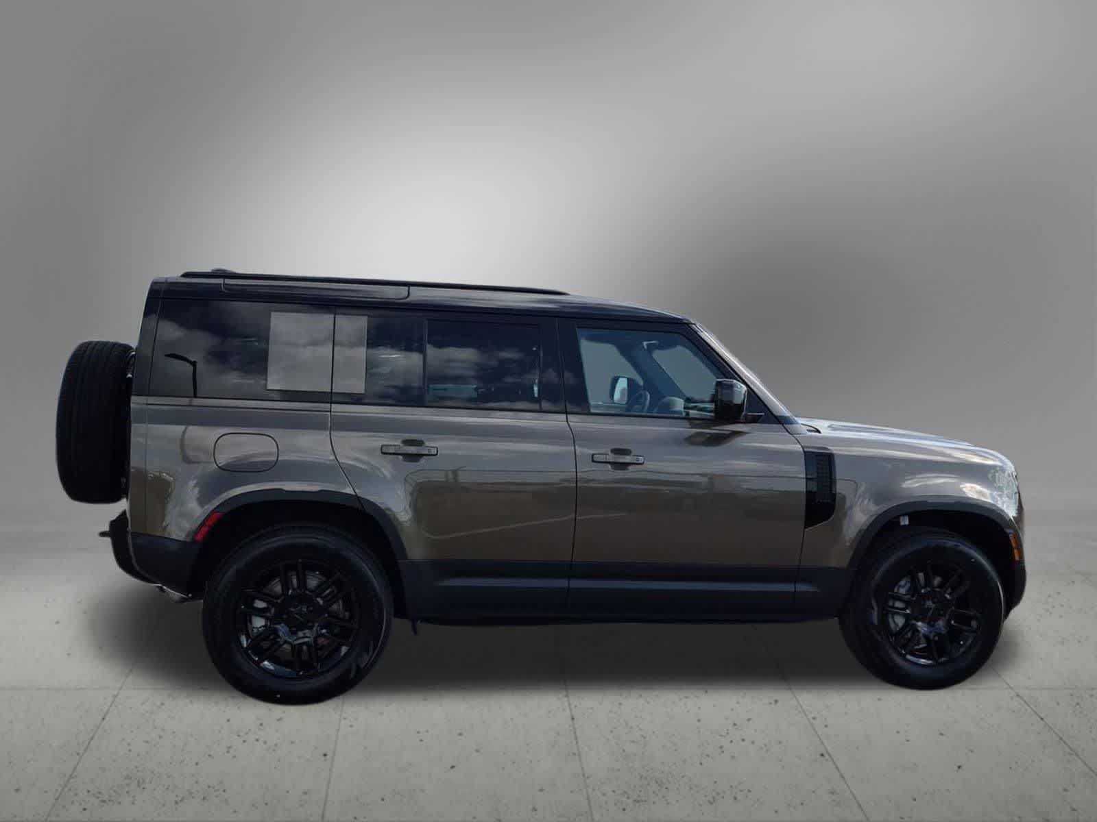 New 2026 Land Rover Defender 110 S AWD/4WD image 7