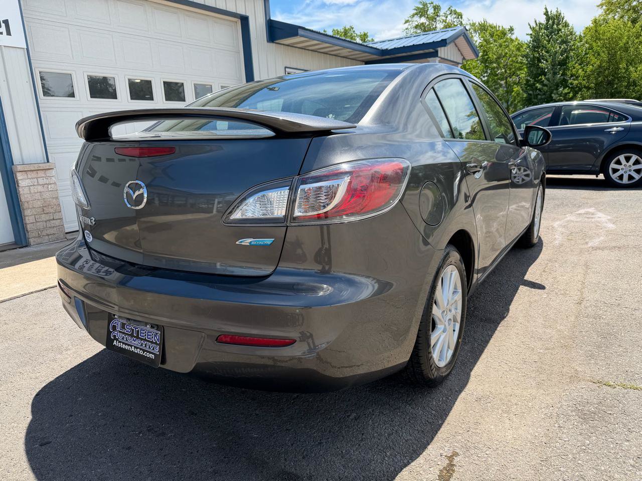 Used 2012 MAZDA MAZDA3 i Touring FWD image 3