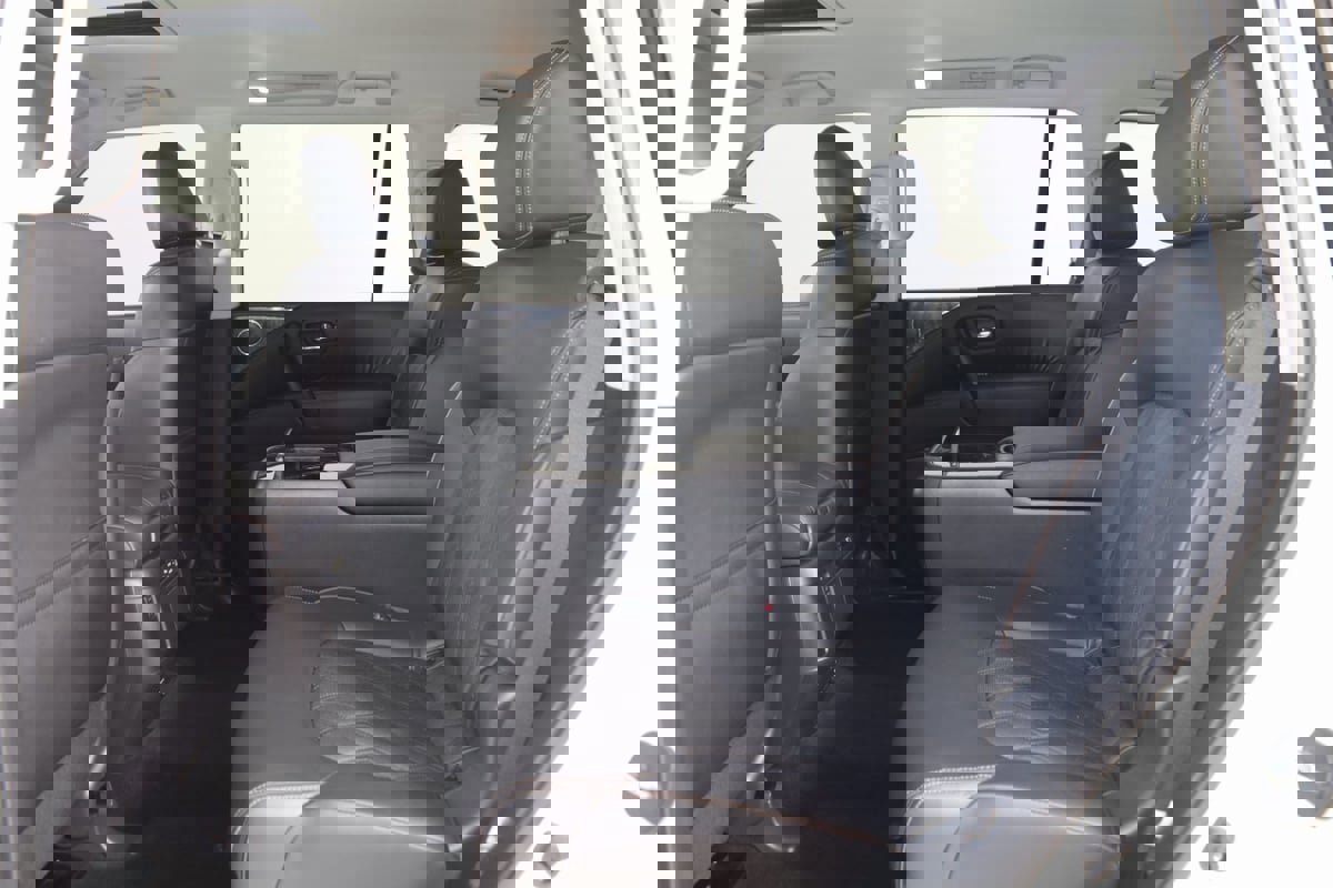 Used 2024 Nissan Armada Platinum w/ Captain's Chairs Package image 52