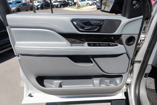 Used 2018 Lincoln Navigator L Select w/ Technology Package AWD/4WD image 55