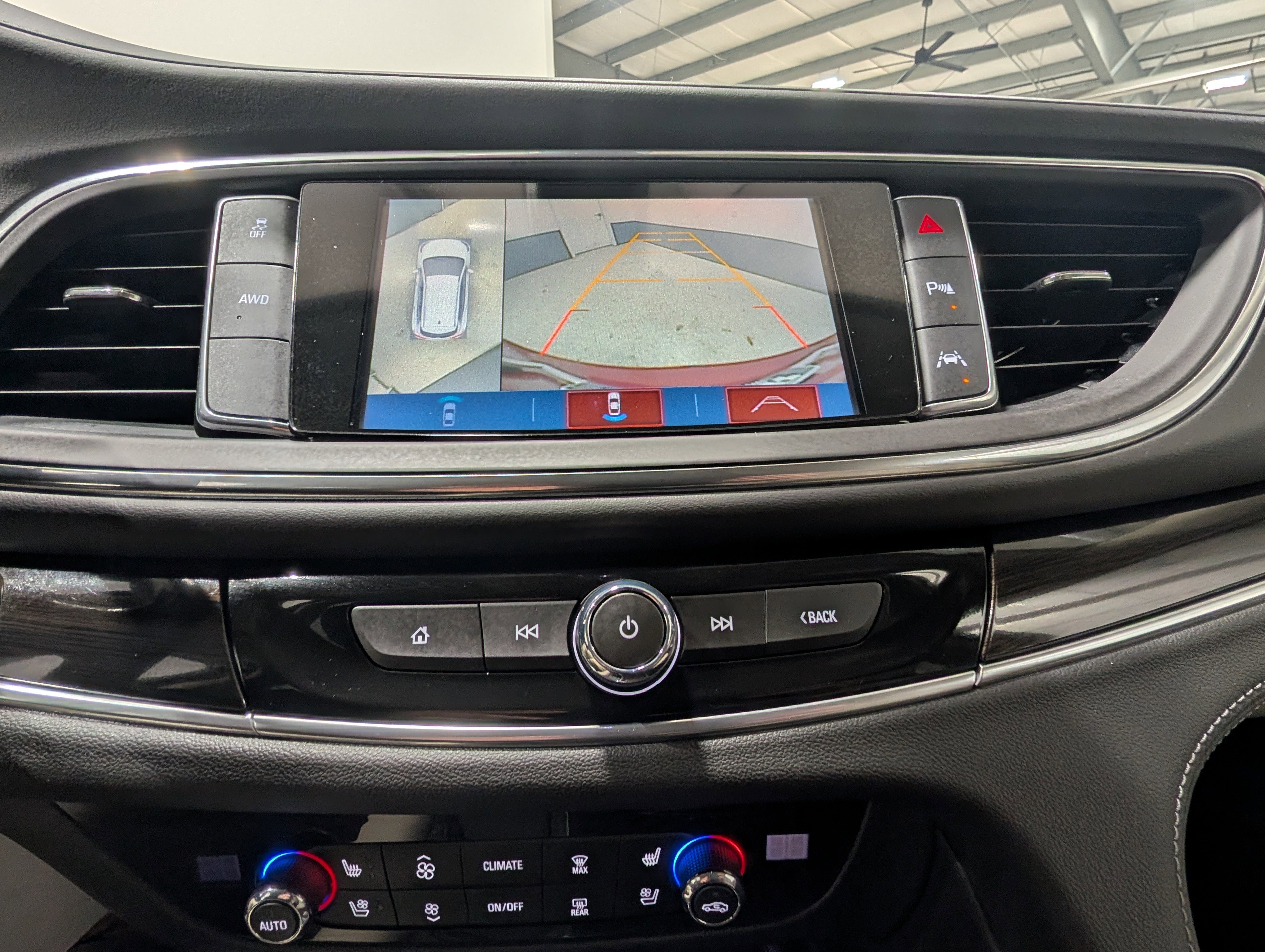 Used 2019 Buick Enclave Premium AWD/4WD image 25