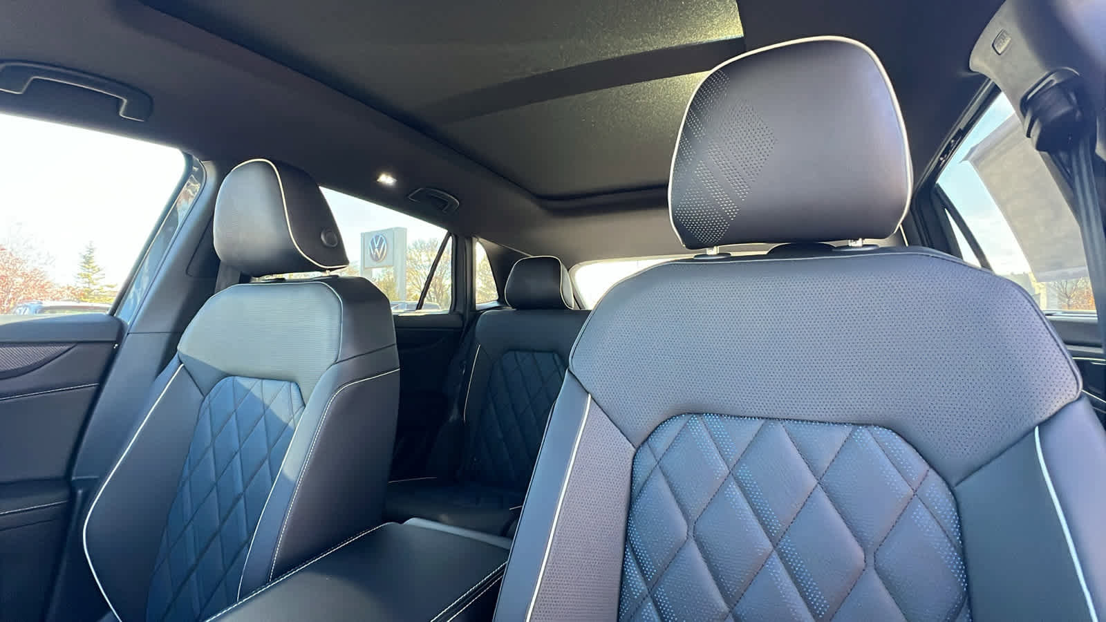 New 2026 Volkswagen Atlas Cross Sport SEL Premium R-Line image 11