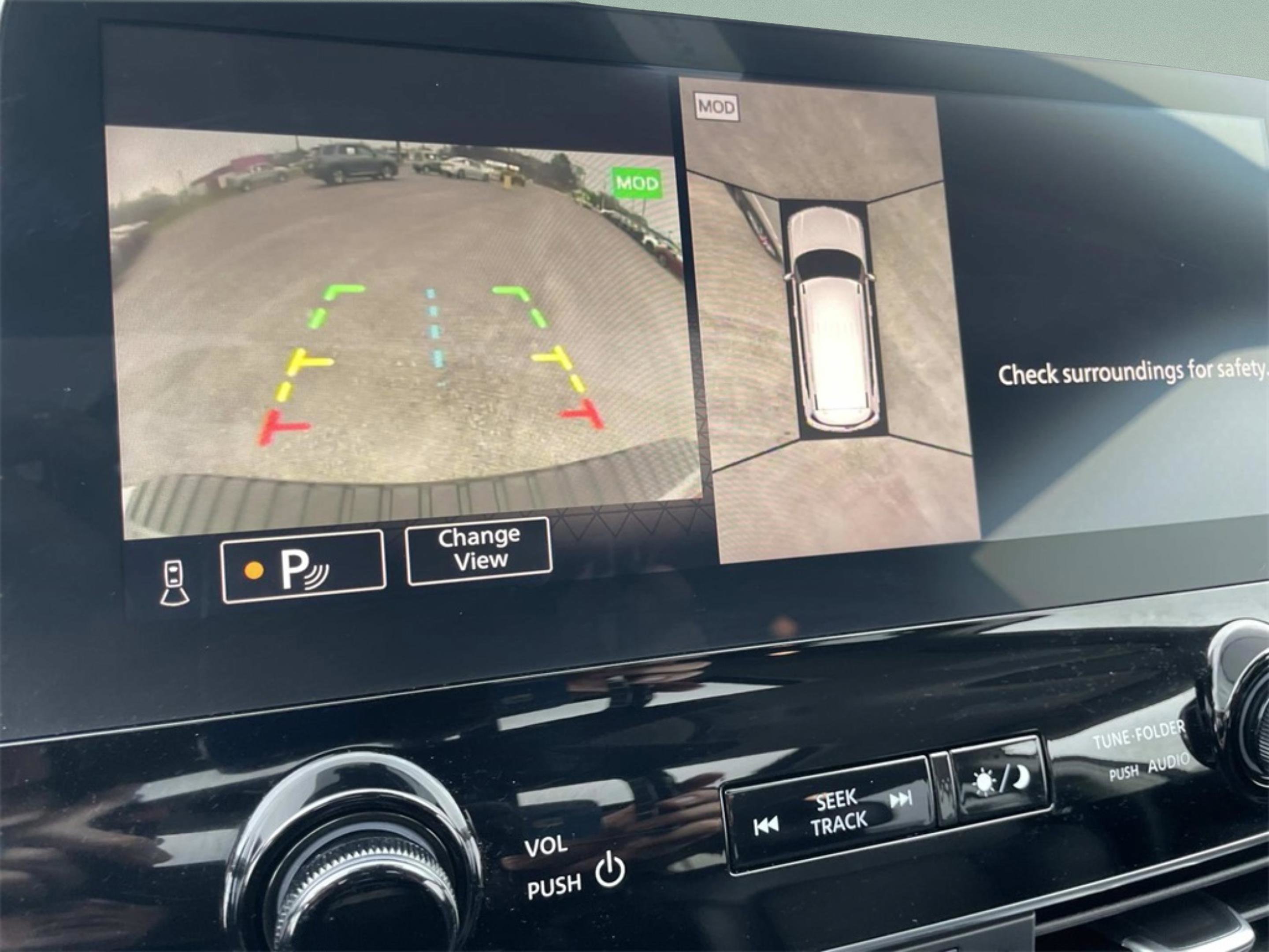 Used 2024 Nissan Armada SL w/ Captain's Chairs Package image 32