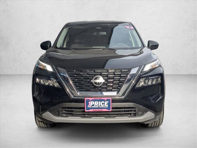 Used 2023 Nissan Rogue S image 2