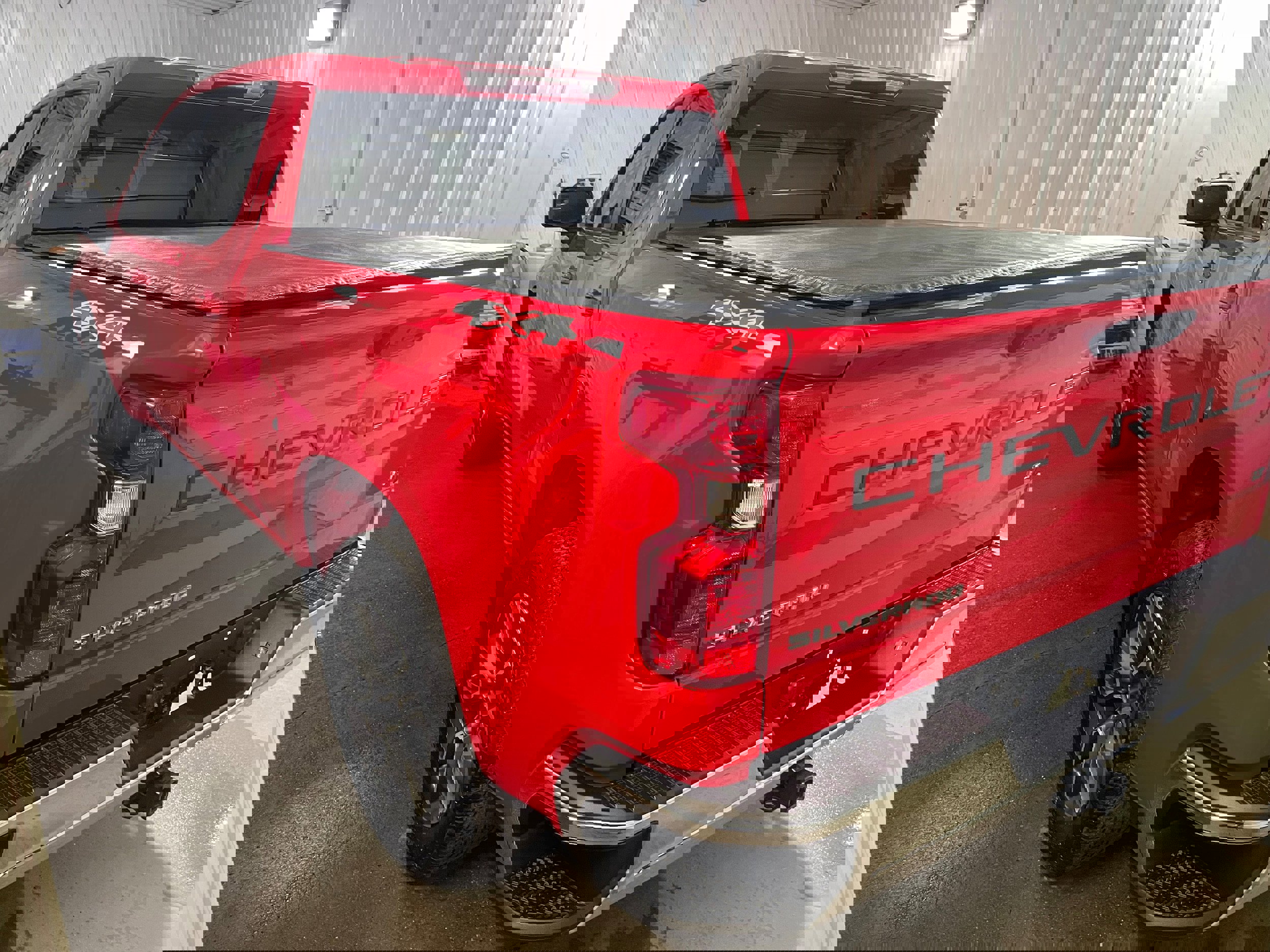 Used 2022 Chevrolet Silverado 1500 LT image 5