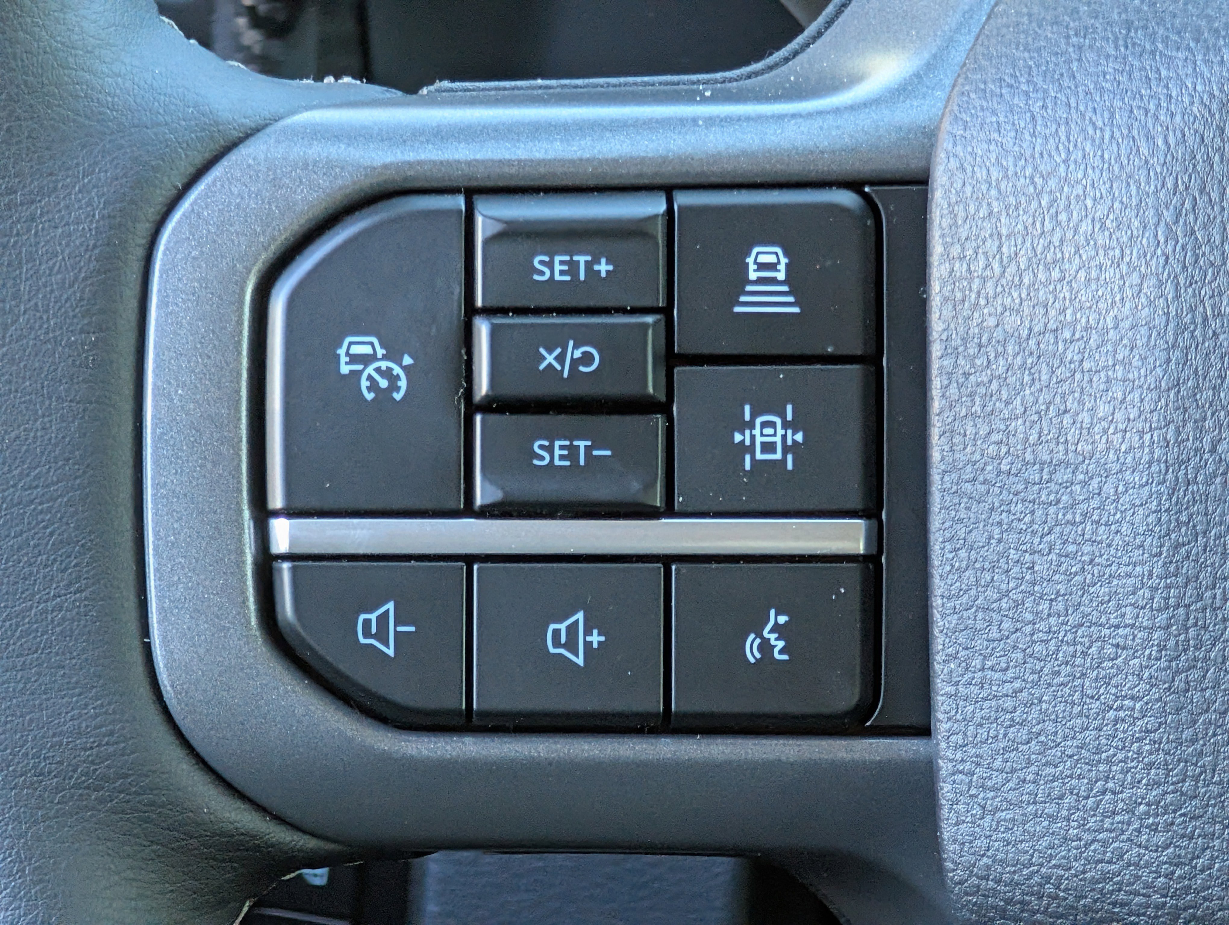 New 2026 Ford F250 Lariat w/ Black Appearance Package image 14