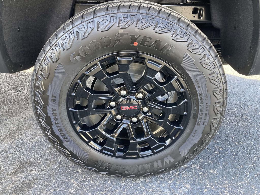 New 2026 GMC Canyon Elevation RWD image 10