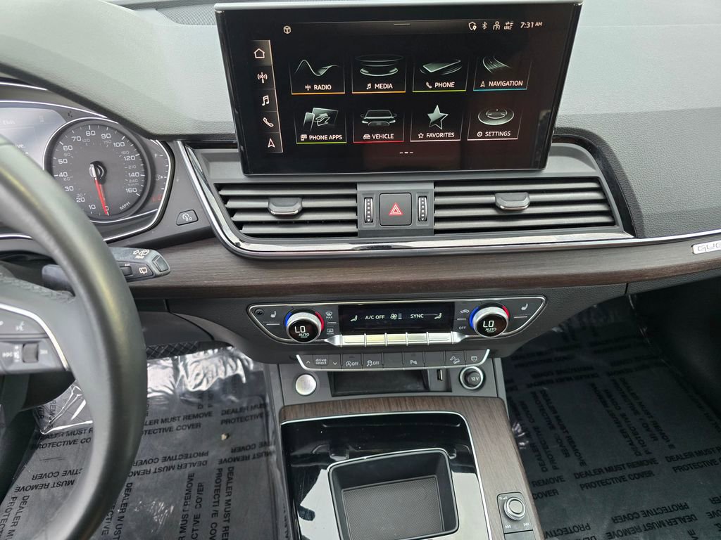 Used 2022 Audi Q5 2.0T Premium w/ Convenience Package image 8