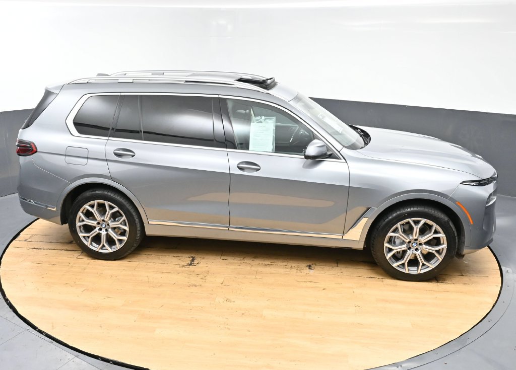 Used 2025 BMW X7 xDrive40i AWD/4WD image 49