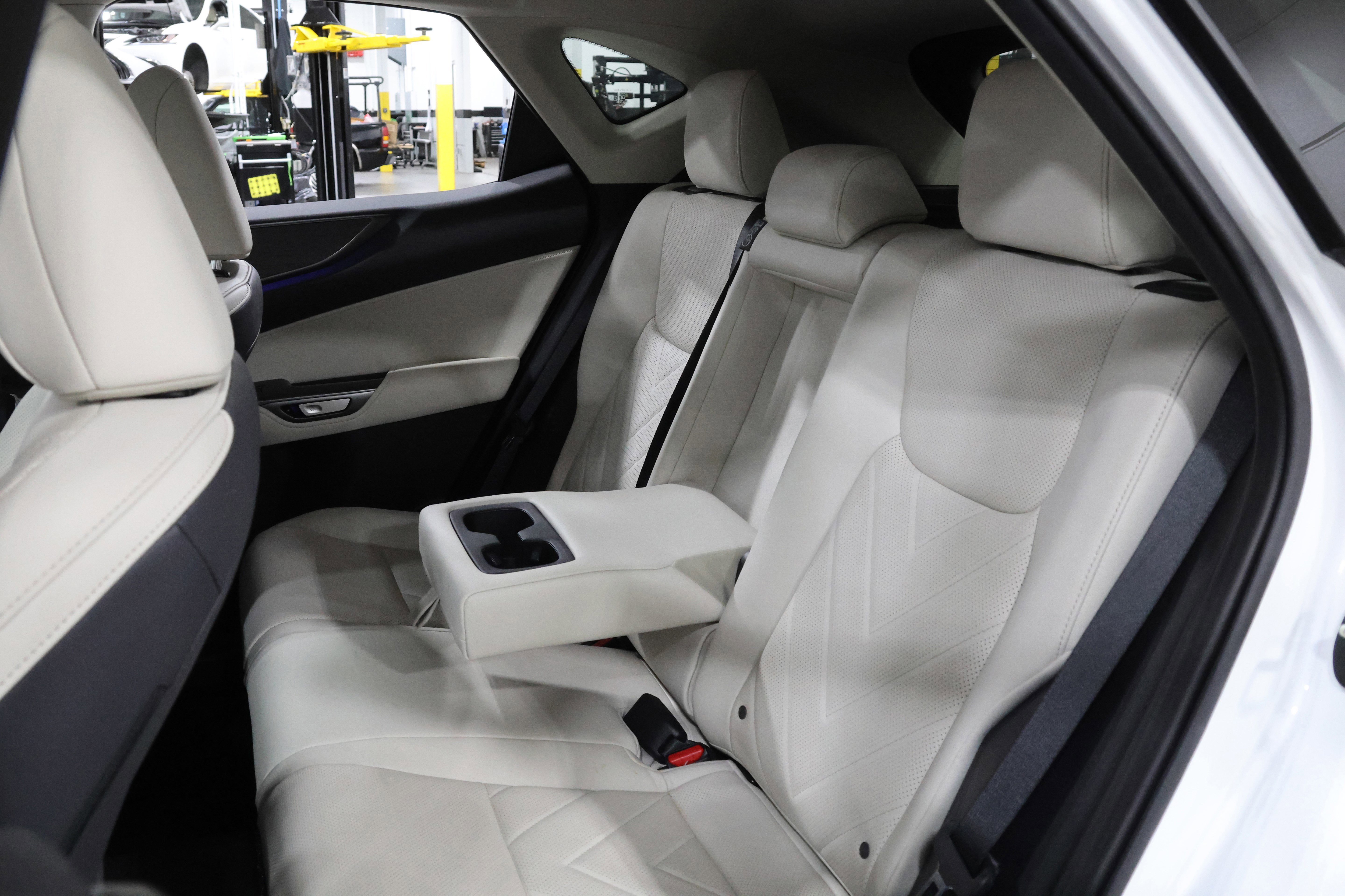 Used 2025 Lexus NX 450h+ AWD w/ Luxury Package image 39