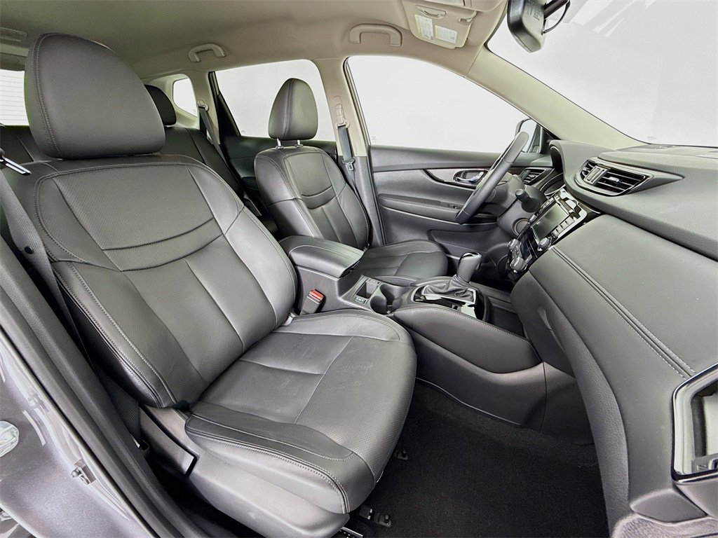 Used 2018 Nissan Rogue SL image 28