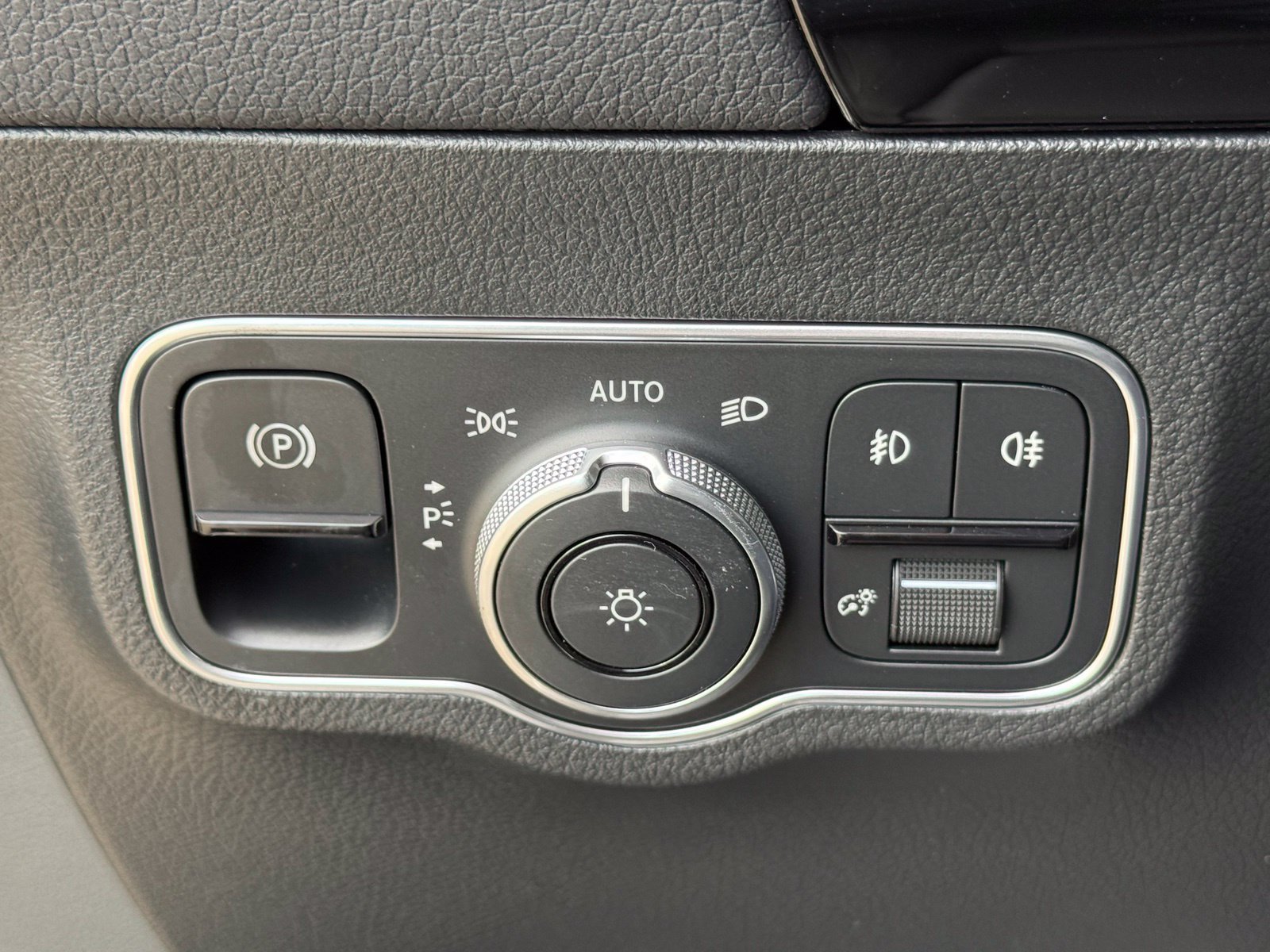 Used 2025 Mercedes-Benz GLA 250 image 26