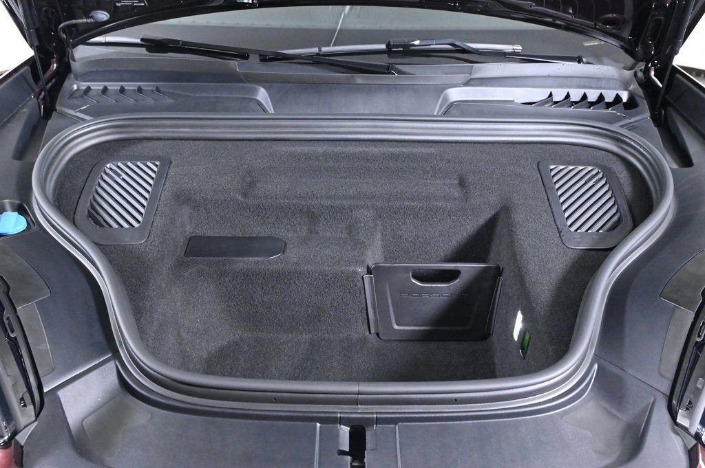 Certified 2025 Porsche Macan 4S Electric image 26