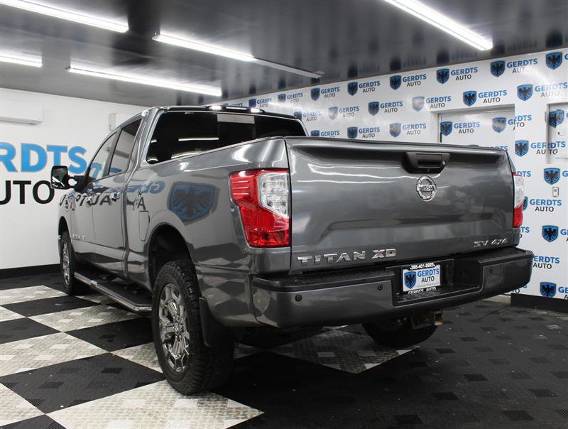 Used 2018 Nissan Titan SV w/ SV Convenience Package AWD/4WD image 2