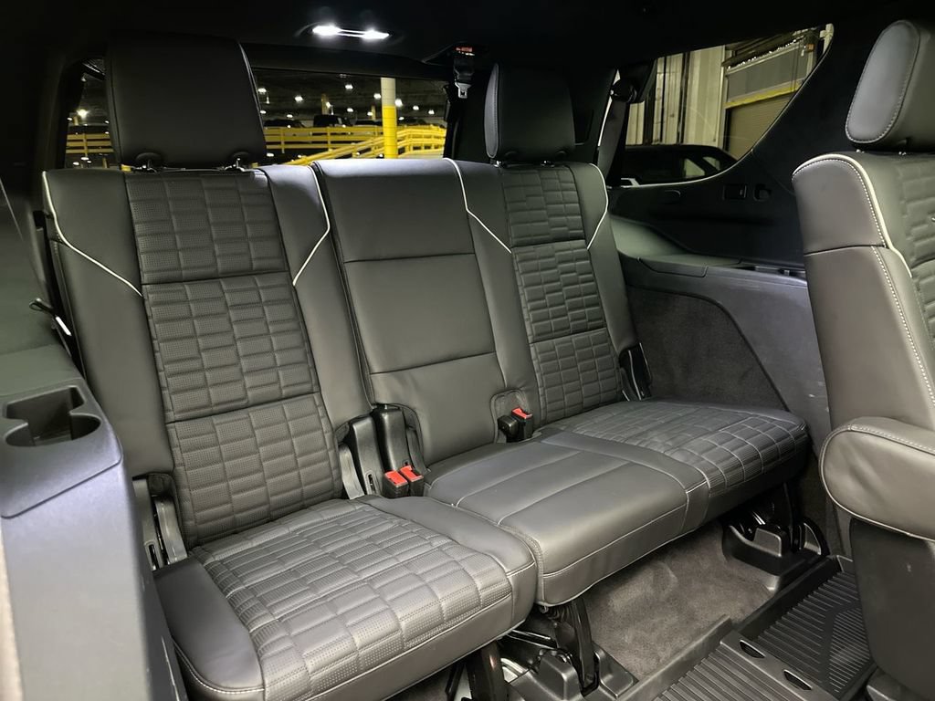 Used 2024 Cadillac Escalade Sport Platinum AWD/4WD image 21