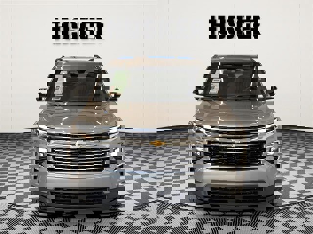 Used 2025 Chevrolet Traverse LT image 3