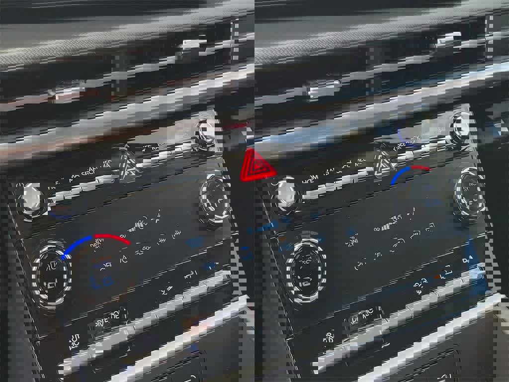 New 2026 Hyundai Santa Fe SE image 29