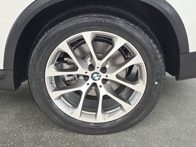 Certified 2025 BMW X5 xDrive40i w/ Climate Comfort Package image 28